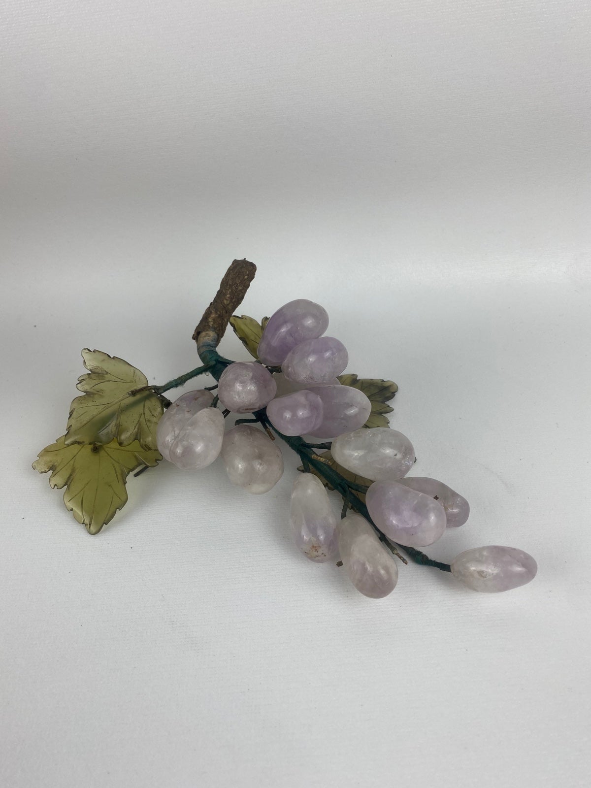 Vintage Lavender Quartz Grapes Leaves Figurine Collectable Decor