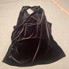 me & thee velour halter top size US 12