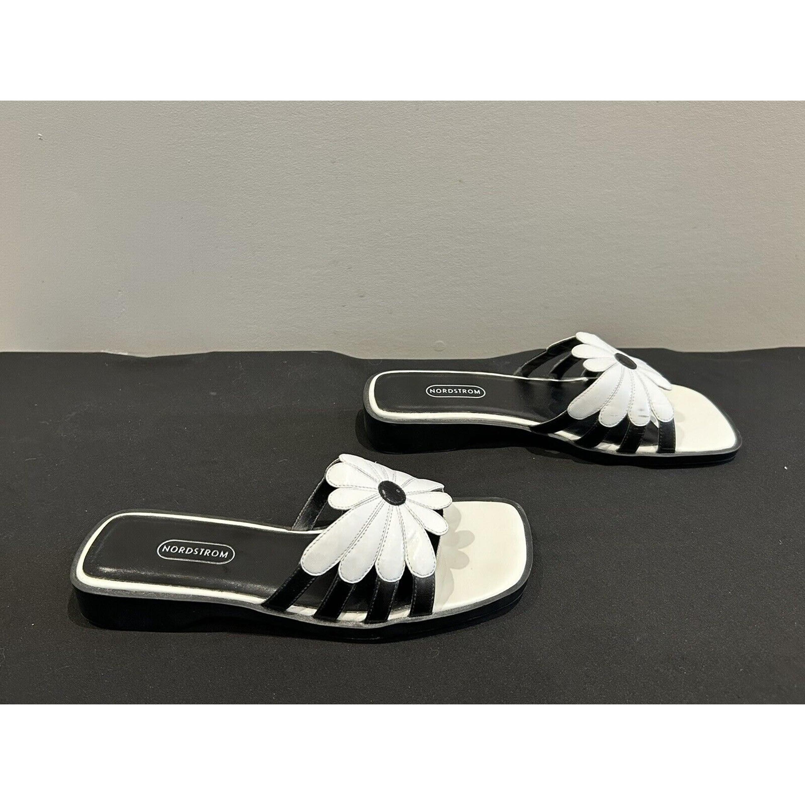 Nordstrom Women's Black White Spring Flower Sandal Sz. 4 IOB