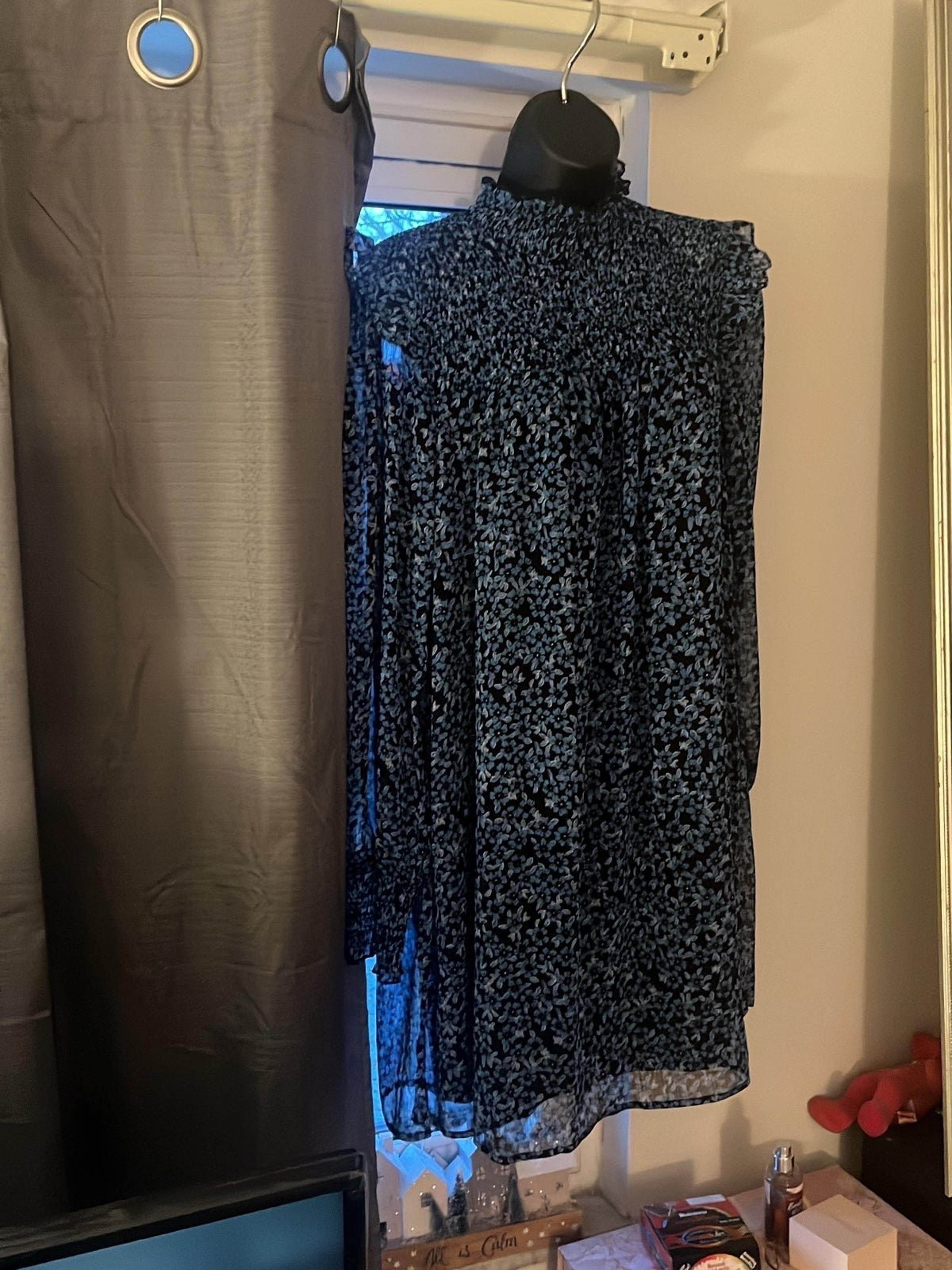 Francesca’s blue & black flowery dress