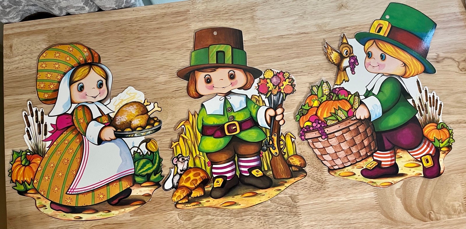 3 Vintage Beistle Co Pilgrims Thanksgiving Laminated Cardboard Die Cuts 1978