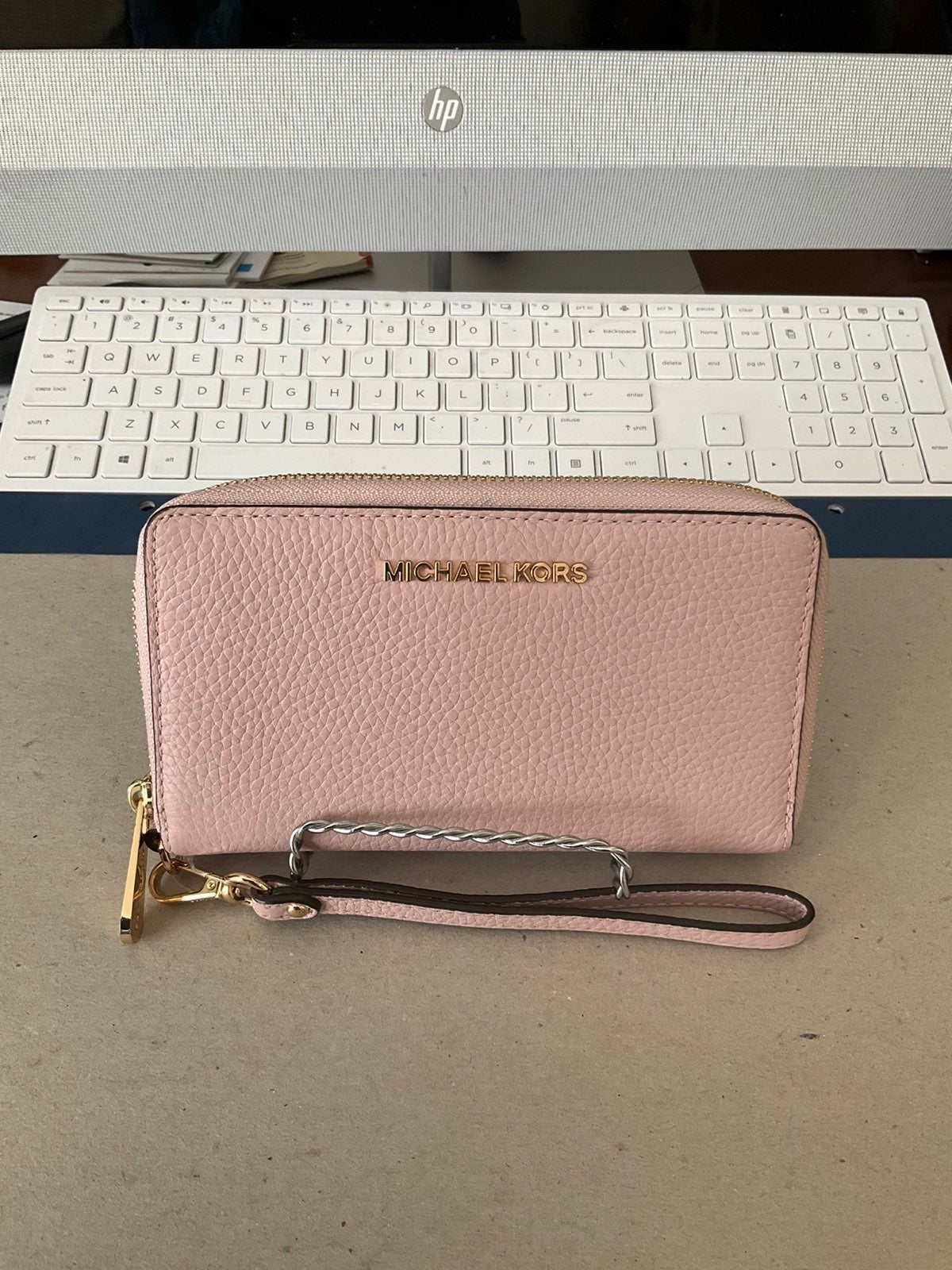 MK outlet wallet 2025