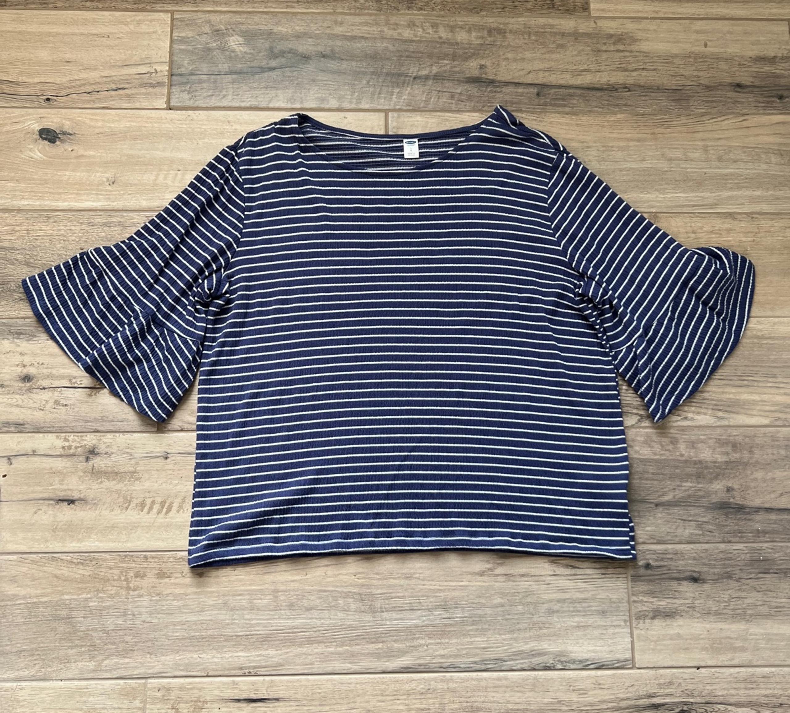 Old Navy Bell Sleeve Knit Top