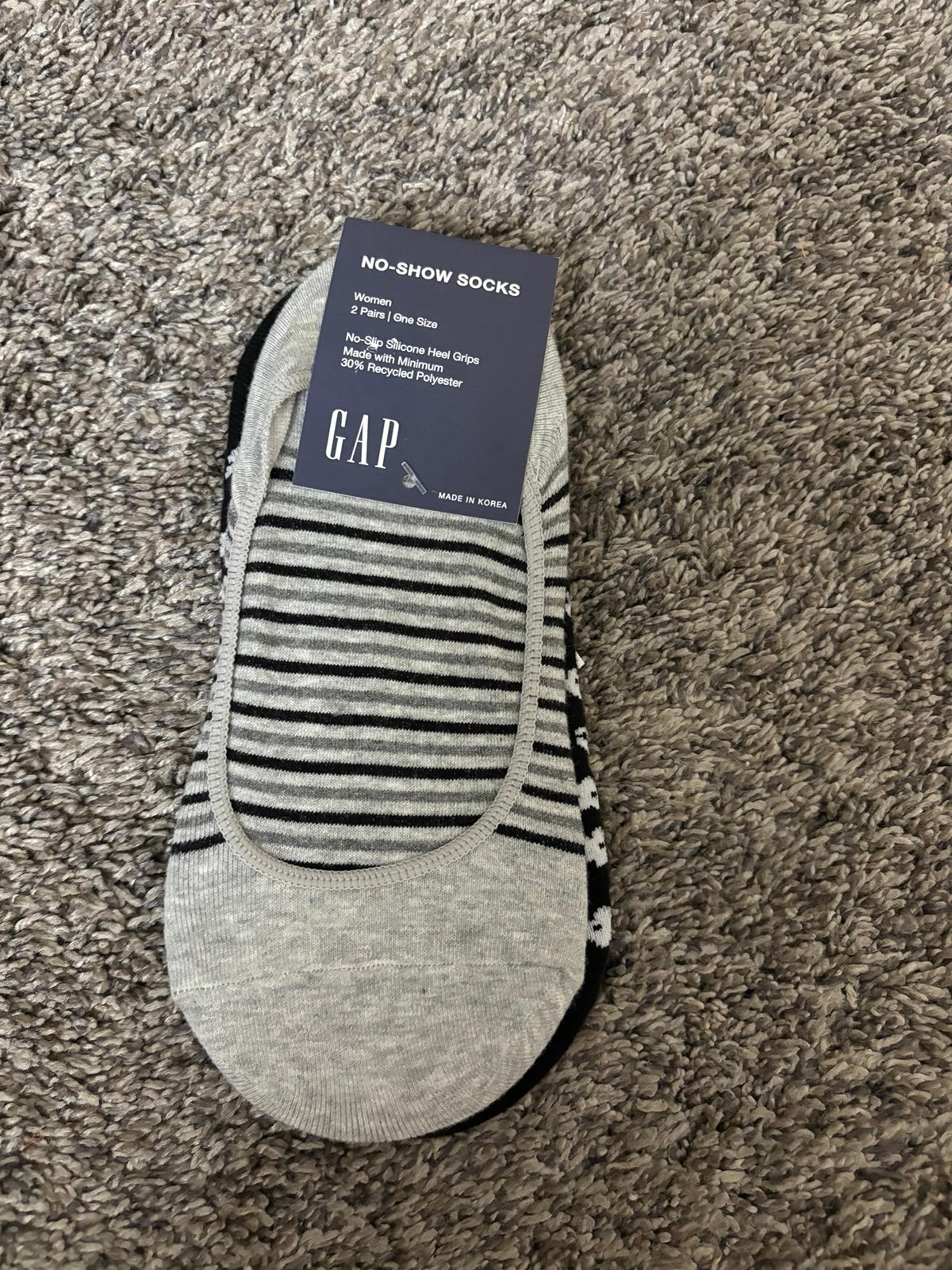 Gap women’s no show socks 2 pair one size
