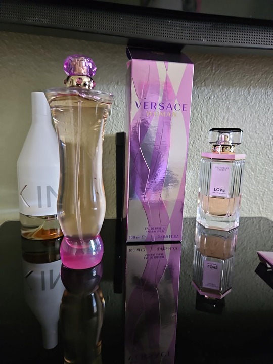 Versace Woman for Women 3.4 oz Eau de Parfum Spray