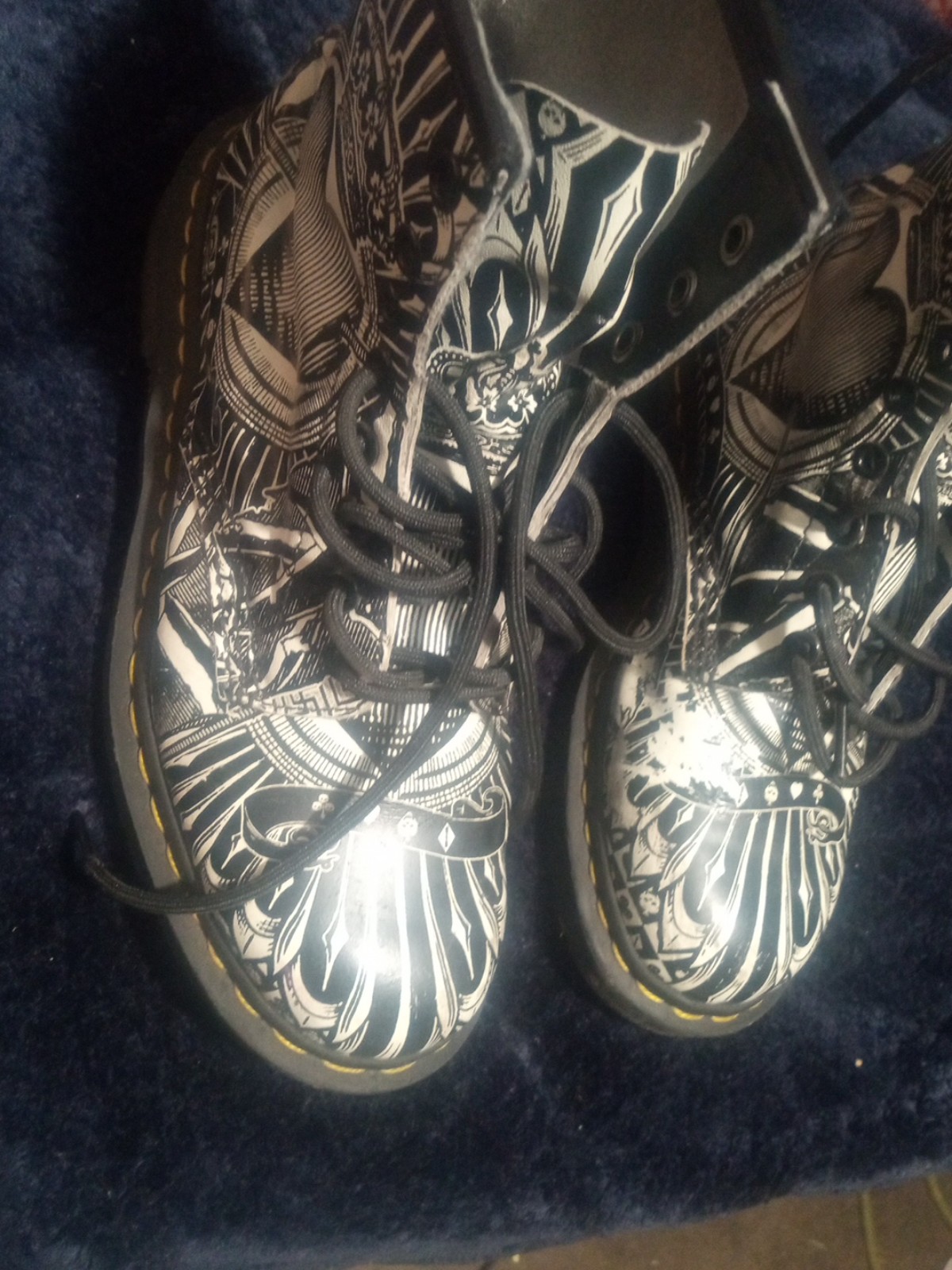 Dr. Marten's mens Size 8 boot