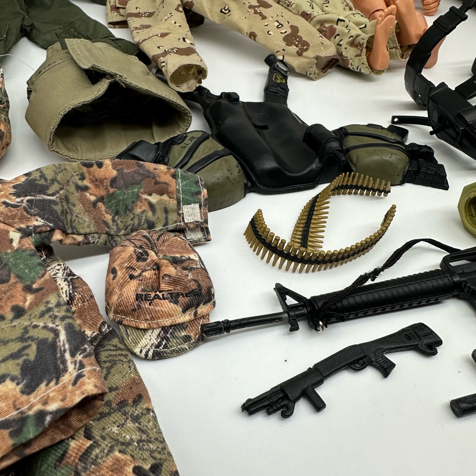 Vintage G.I. Joe Huge Lot Of 10 Dolls Clothes Weapons