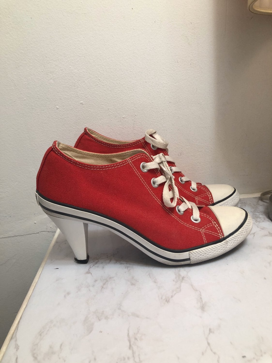 Converse size 8