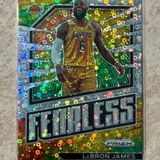 2022-23 Panini Prizm LeBron James Bubble fold 3 Los Angeles Lakers