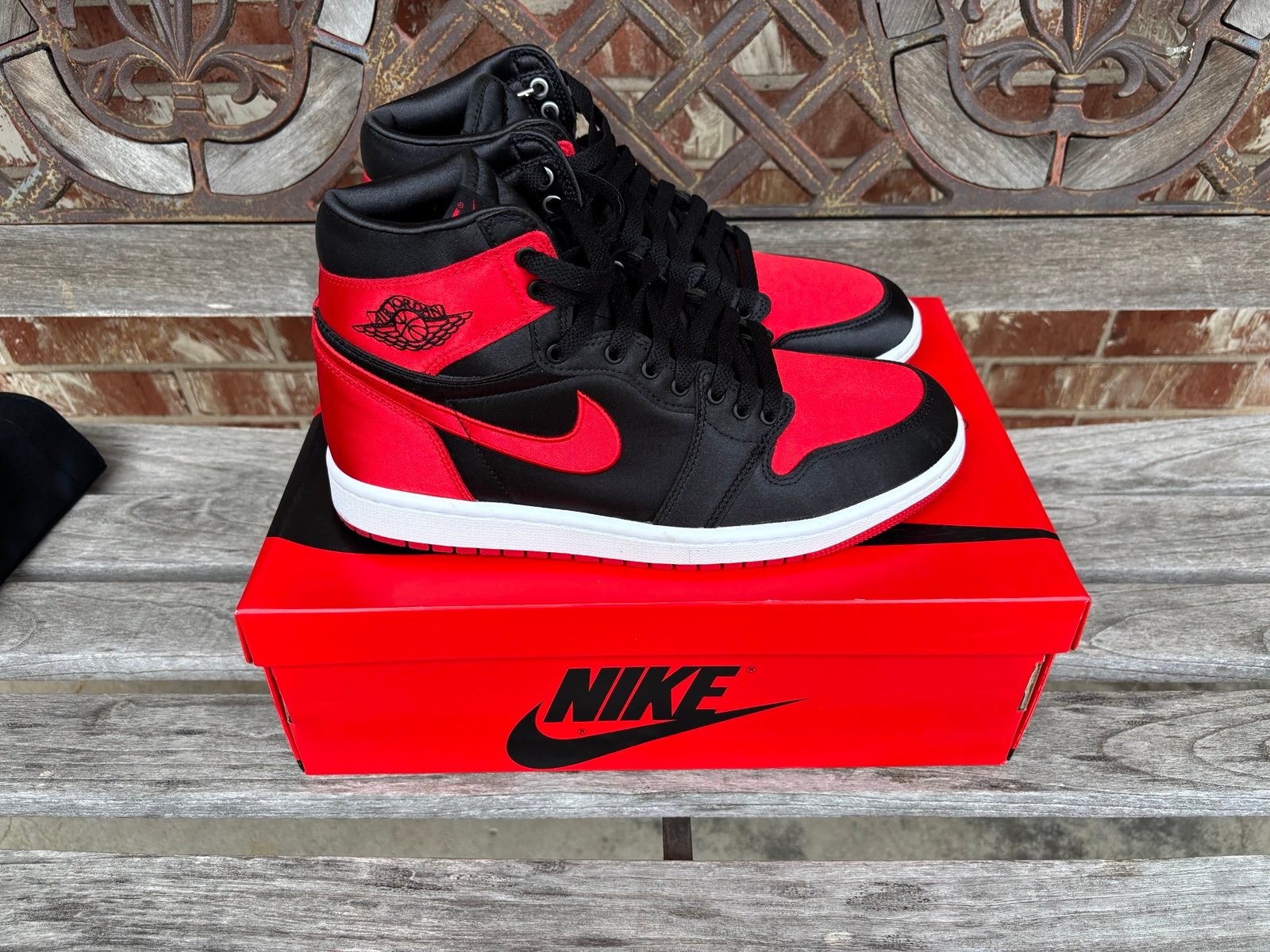 Jordan 1 High OG Satin Bred