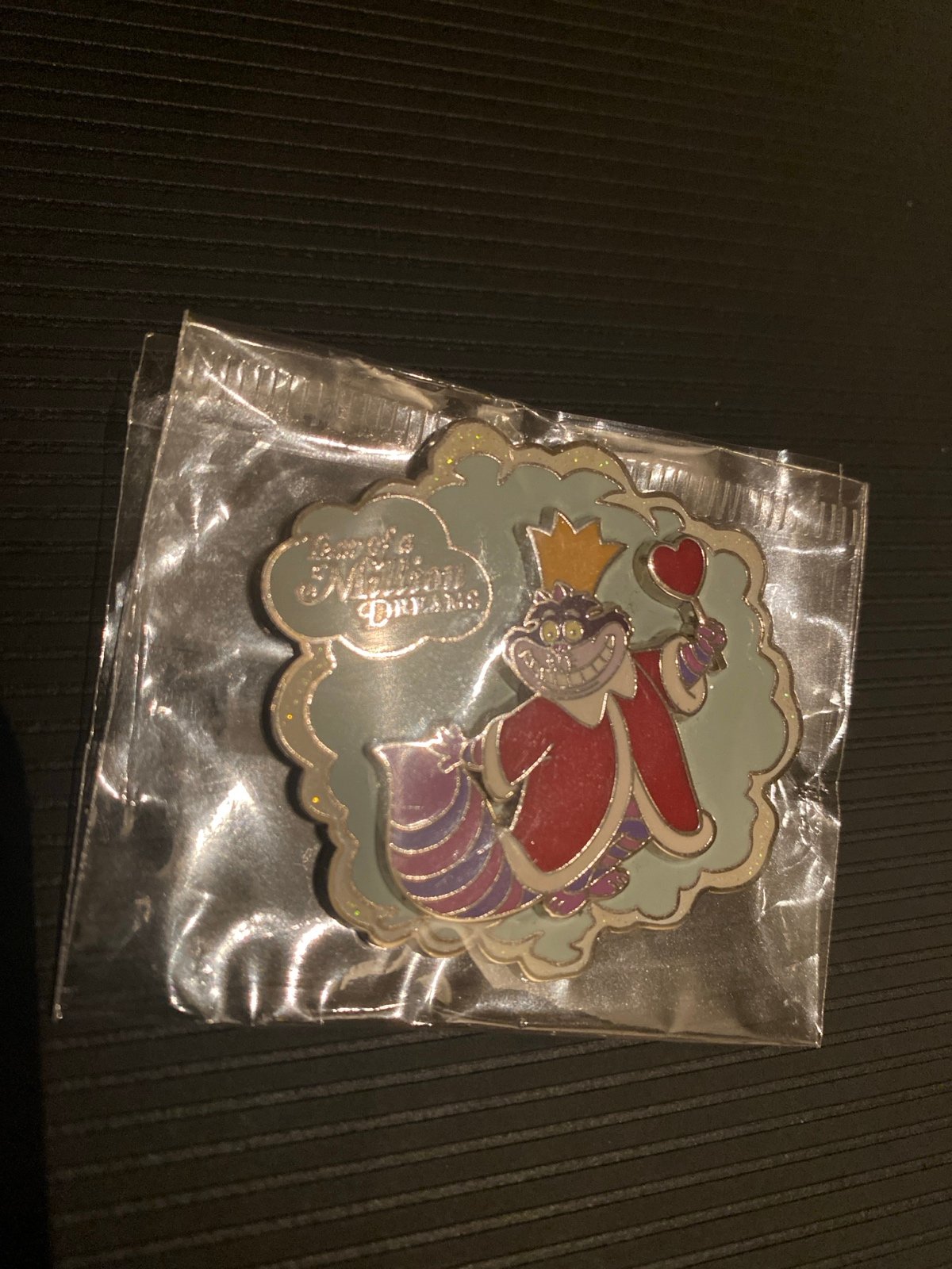 Disney Alice in Wonderland Cheshire Cat- Year of a Million Dreams Pin