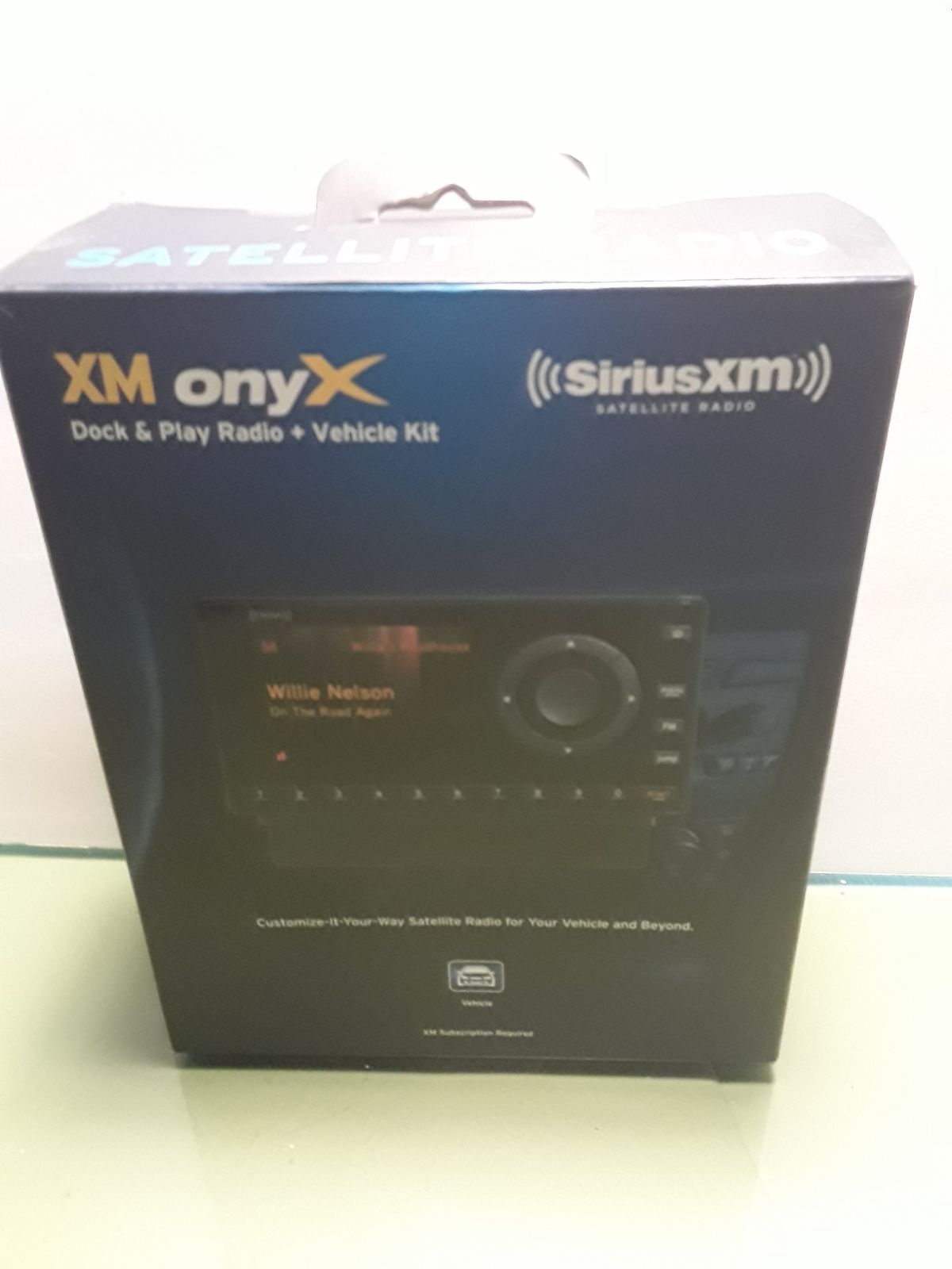 Xm onyx dock and play +vehicle kit