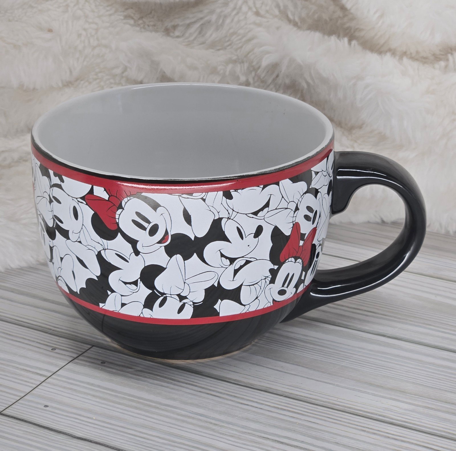 Silver Buffalo Disney Classic Minnie Rocks The Dots All Over Faces Ceramic Mug