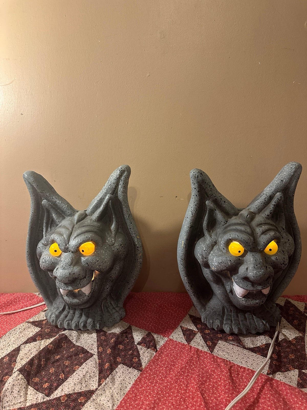 Vintage 1993 Trendmasters Lighted Gargoyles(2)
