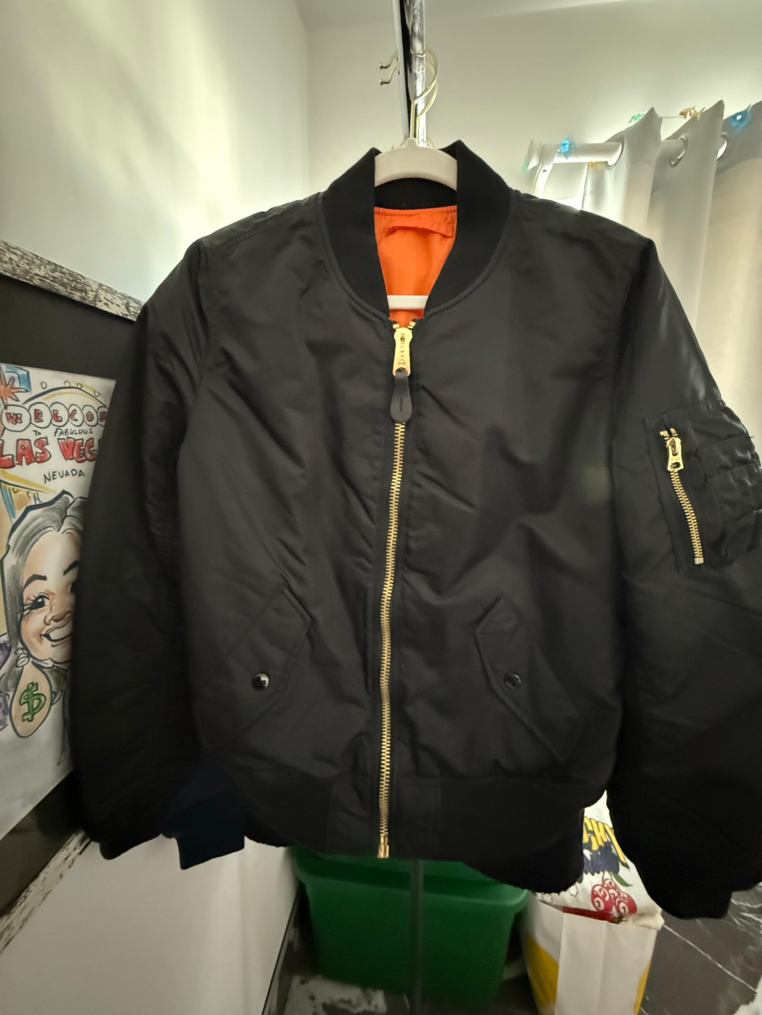 NWOT BLACK UNISEX SIZE SMALL ALPHA INDUSTRIES BOMBER Jacket