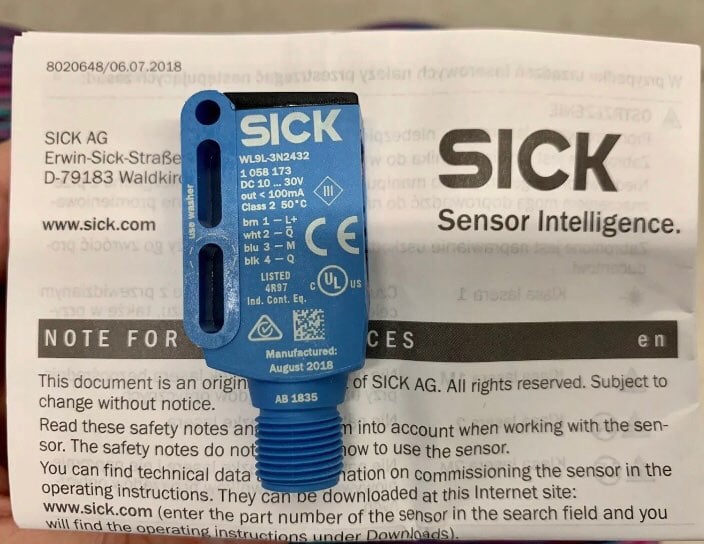1pcs New SICK sensor WL9L-3N2432