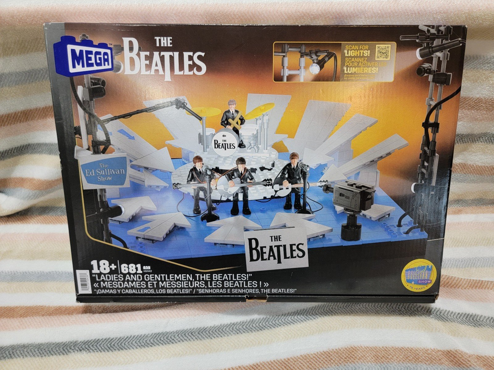 THE BEATLES LIMITED EDITION MEGA BLOCK'S -ED SULLIVAN SHOW-STILL SEALED.