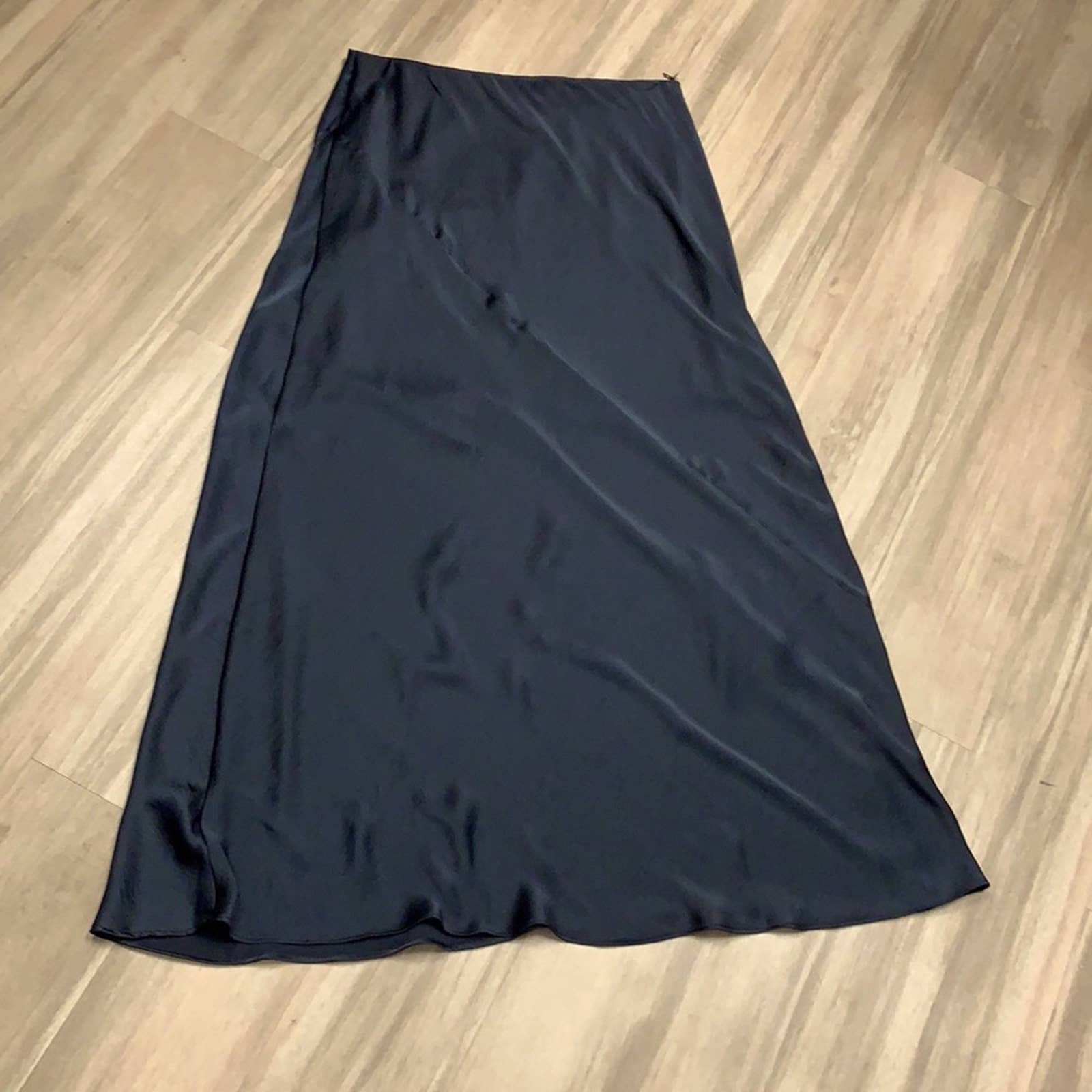 NWT BAILEY/44 MIDI SKIRT