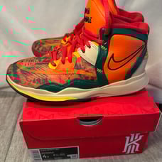 Nike kyrie infinity youth size 4