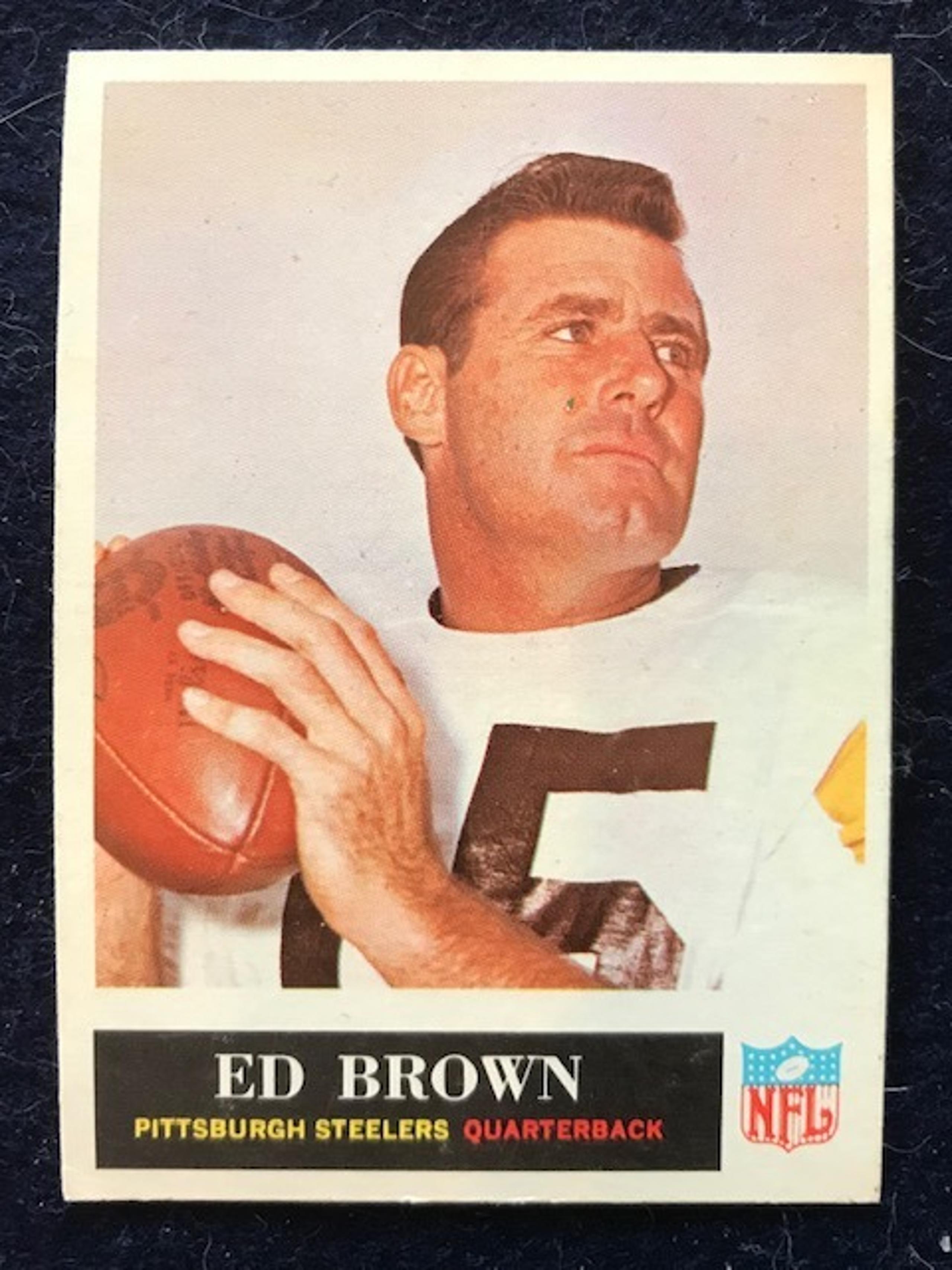 1965 PHILADELPHIA #145 Ed Brown NM