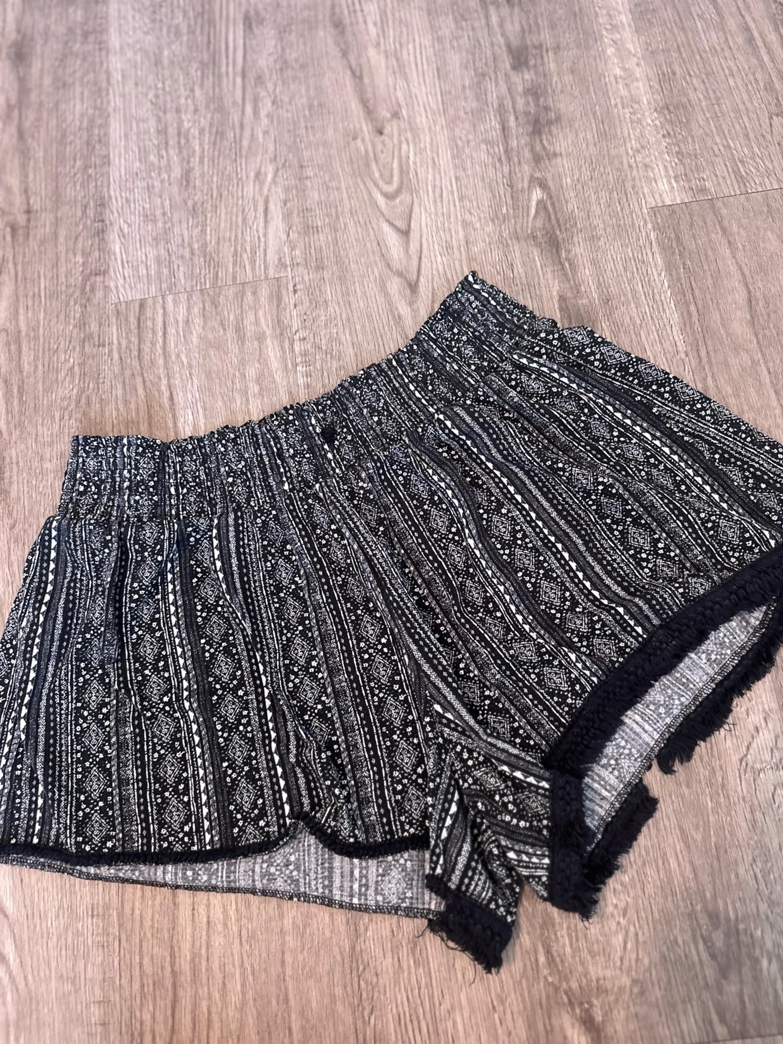NO BOUNDARIES WOMEN CASUAL LOUNGE BLACK SHORTS PULL ON 3XL