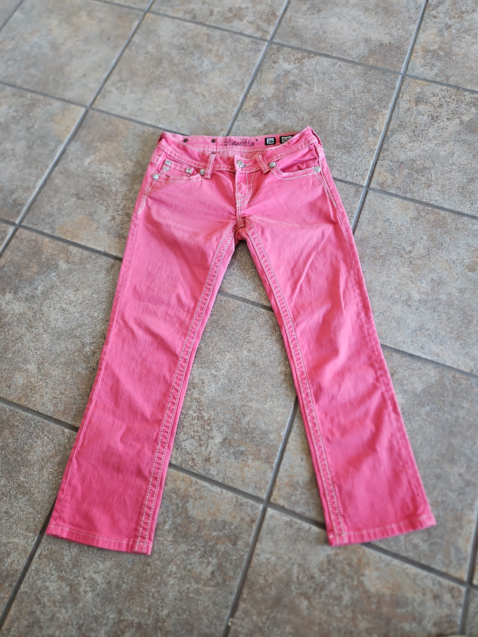 Miss Me Cropped jeans size 26x24 coral color