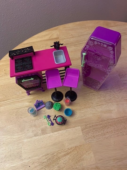 Mattel Monster High Home-Ick Classroom Set