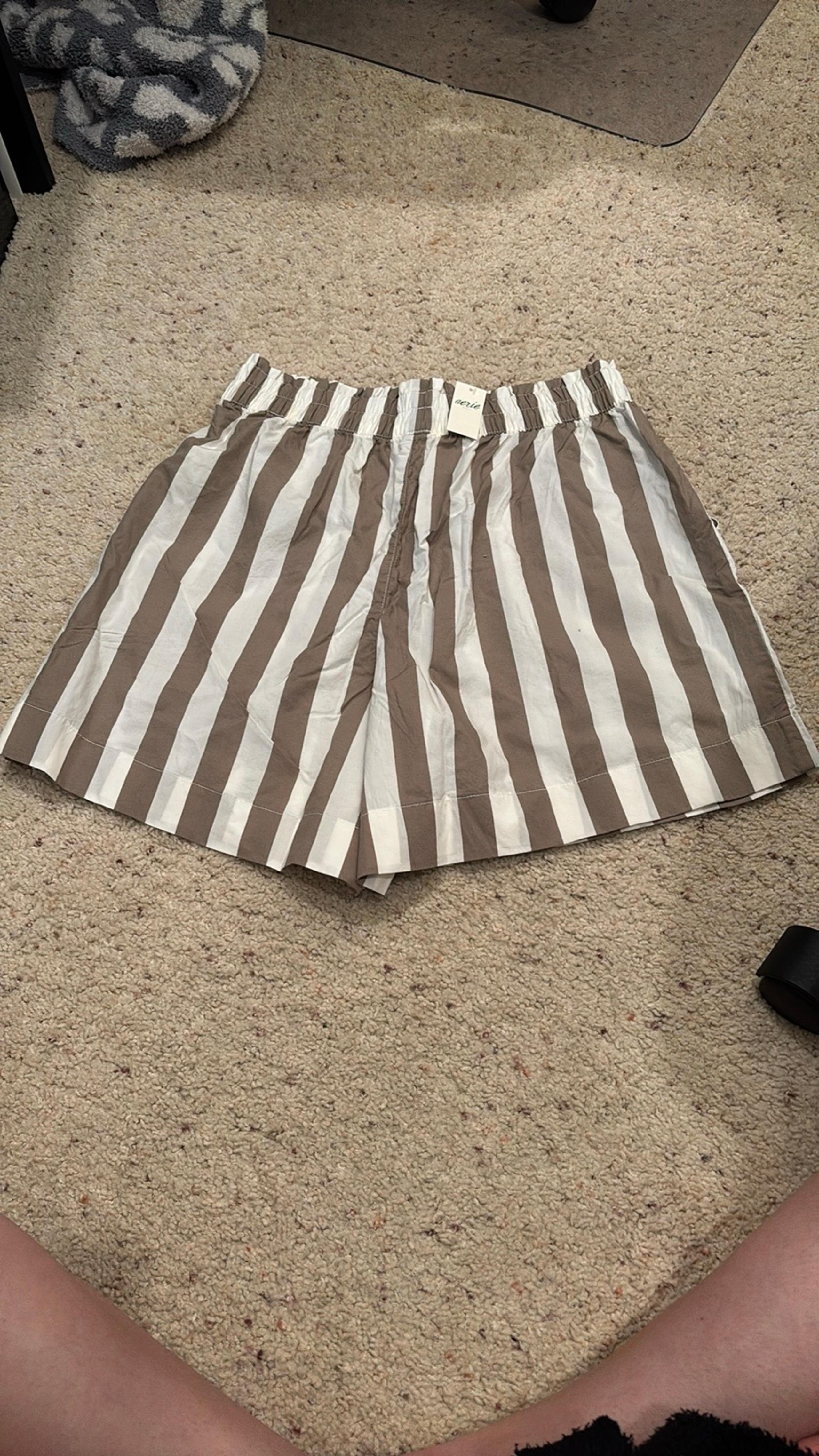 Aerie pull on shorts