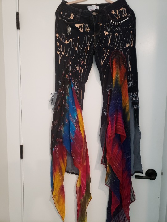 SCARF CUSTOM JEANS SZ MEDIUM