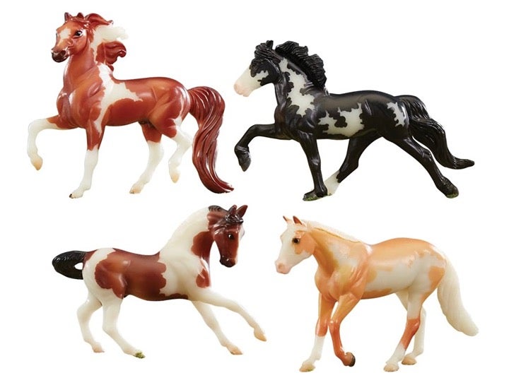 Breyer Horses Stablemates GLOW IN THE DARK COLLECTION 4 Horses NEW - Great Gift