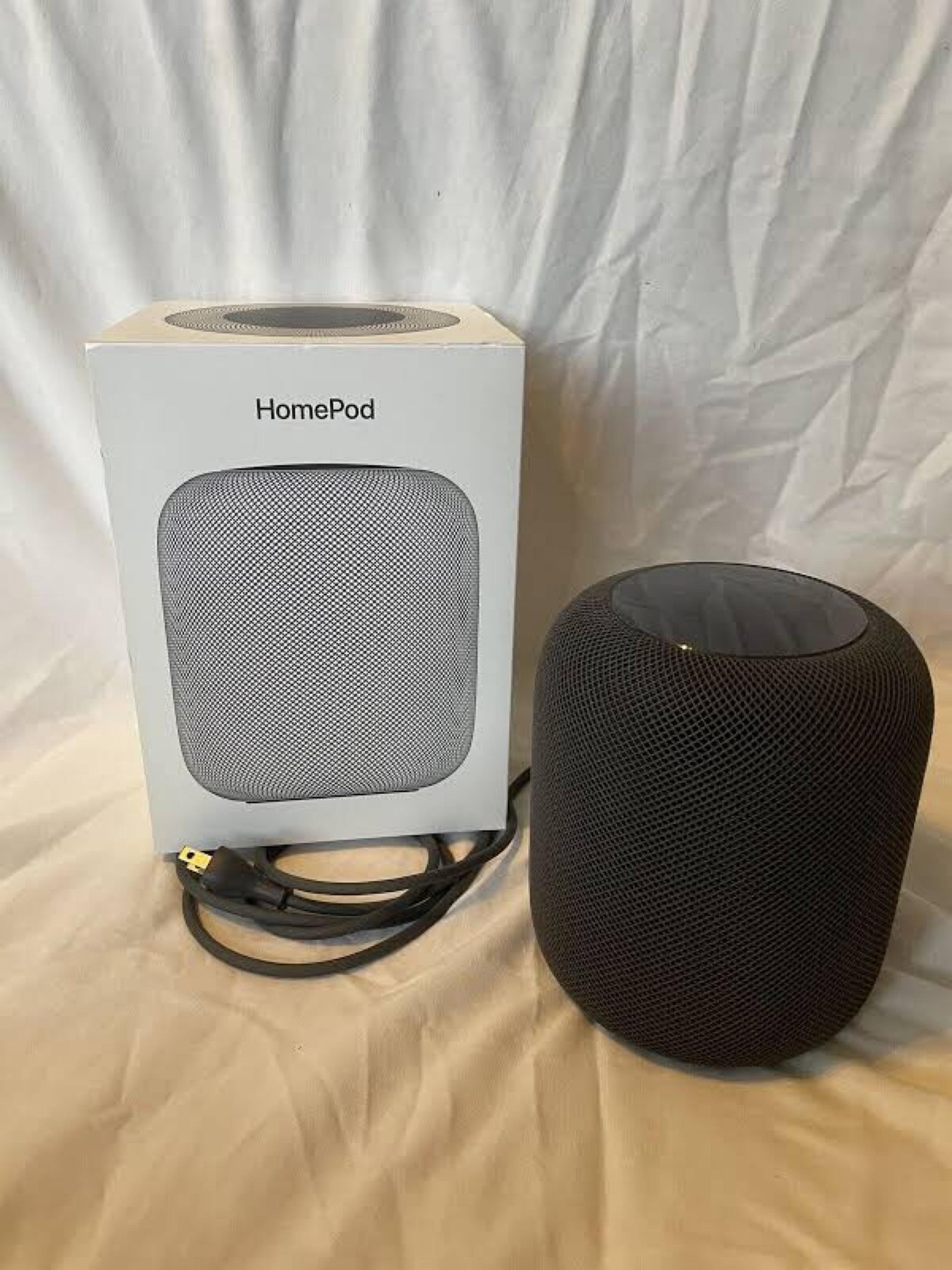 Apple HomePod Bluetooth Speaker in Space Grey