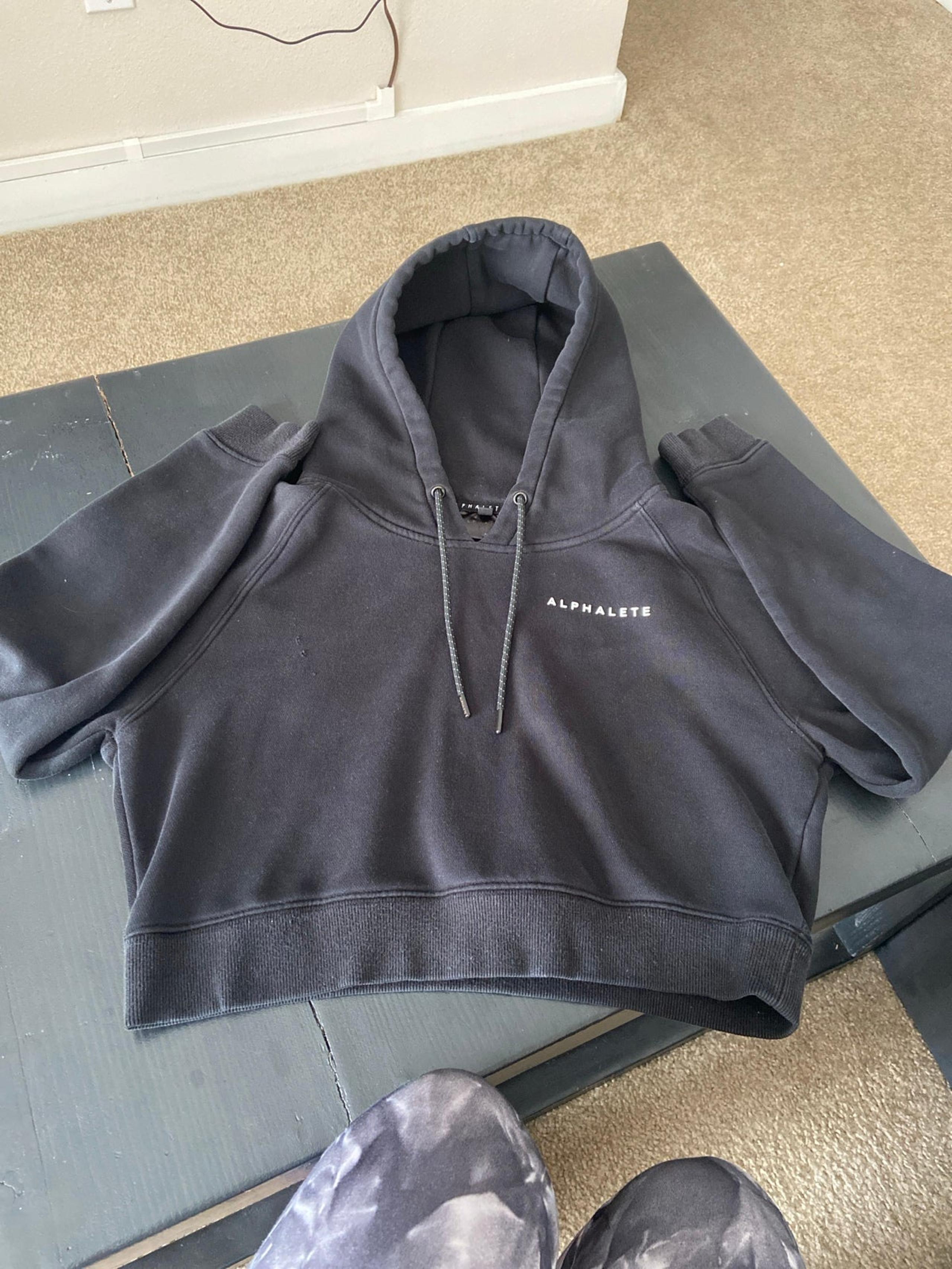 Alphalete Cropped Hoodie