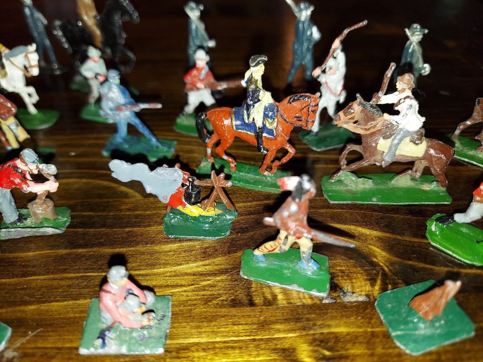 Lot Of 32 Antique Lead Painted Soldiers