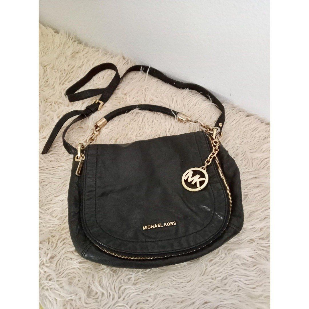 MICHAEL KORS Black Leather Messenger Bag Zip Fold Flap Pockets Gold Medallion