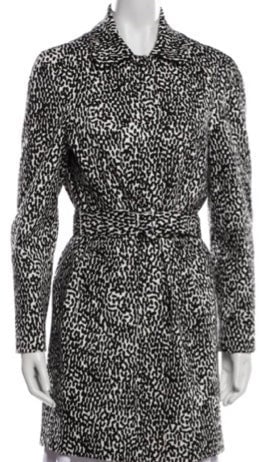 EUC Diane von Furstenberg Lennon coat. Size 6/M Collared jacket in a black and