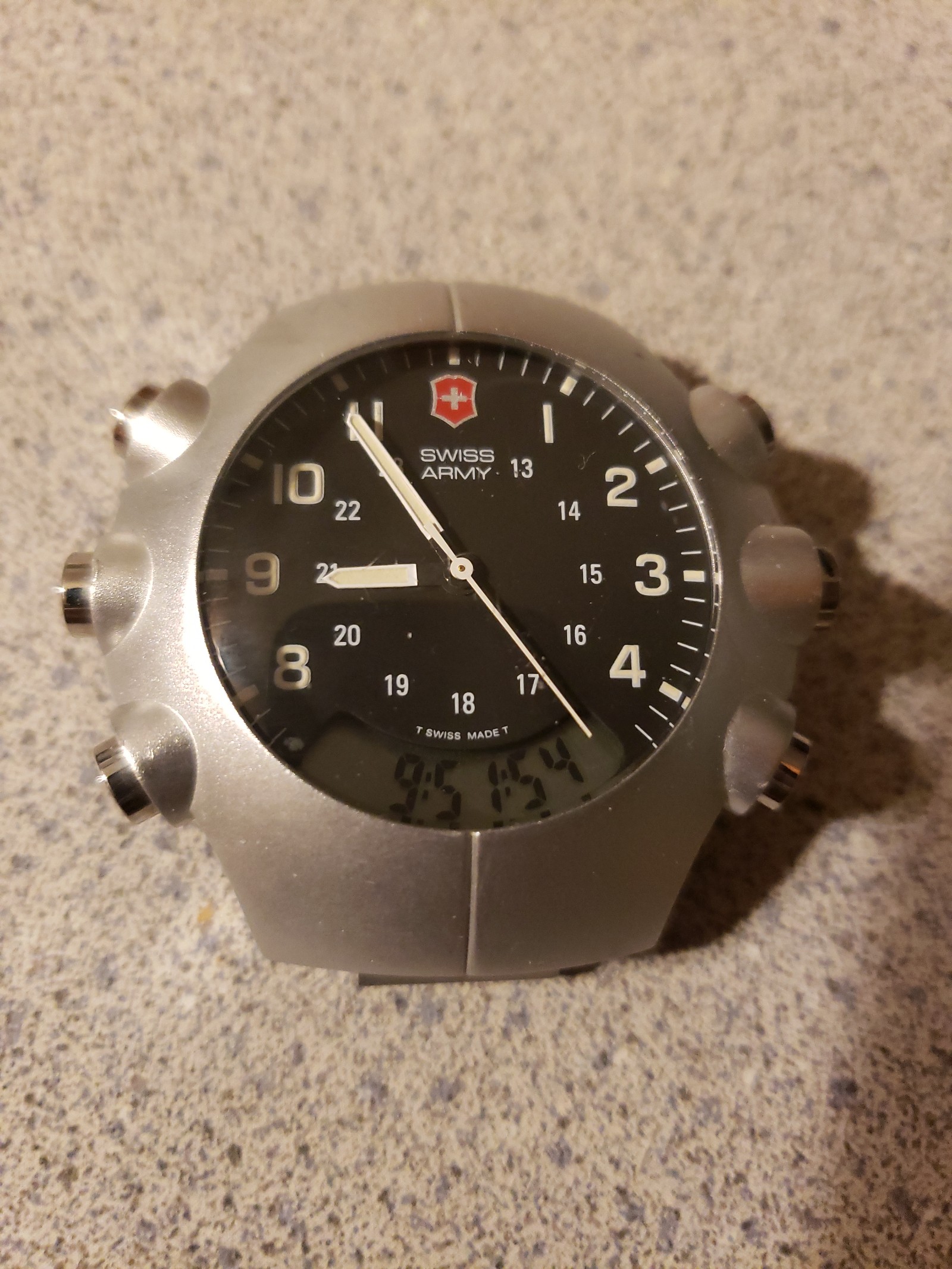 Vintage victorinox startech ST 3000 watch