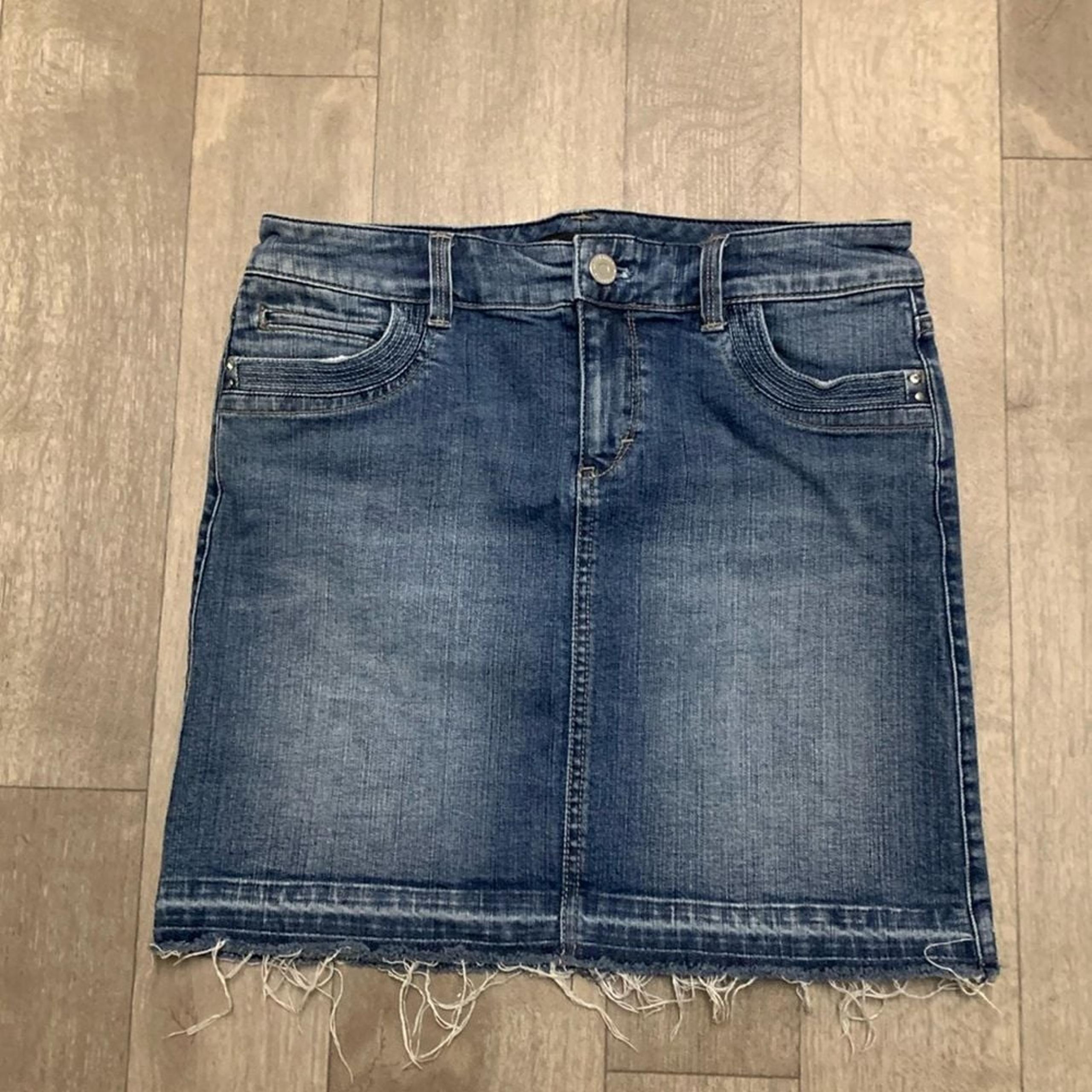Womens White House Black Market Jean Pencil Frayed Hem Skirt