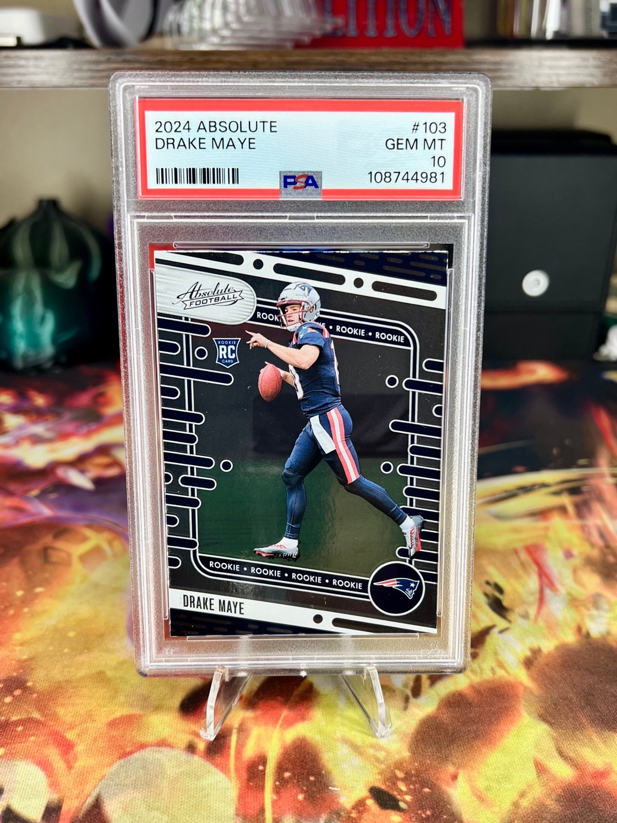 2024 Panini Absolute - Rookies #103 Drake Maye (RC) PSA 10 New England Patriots