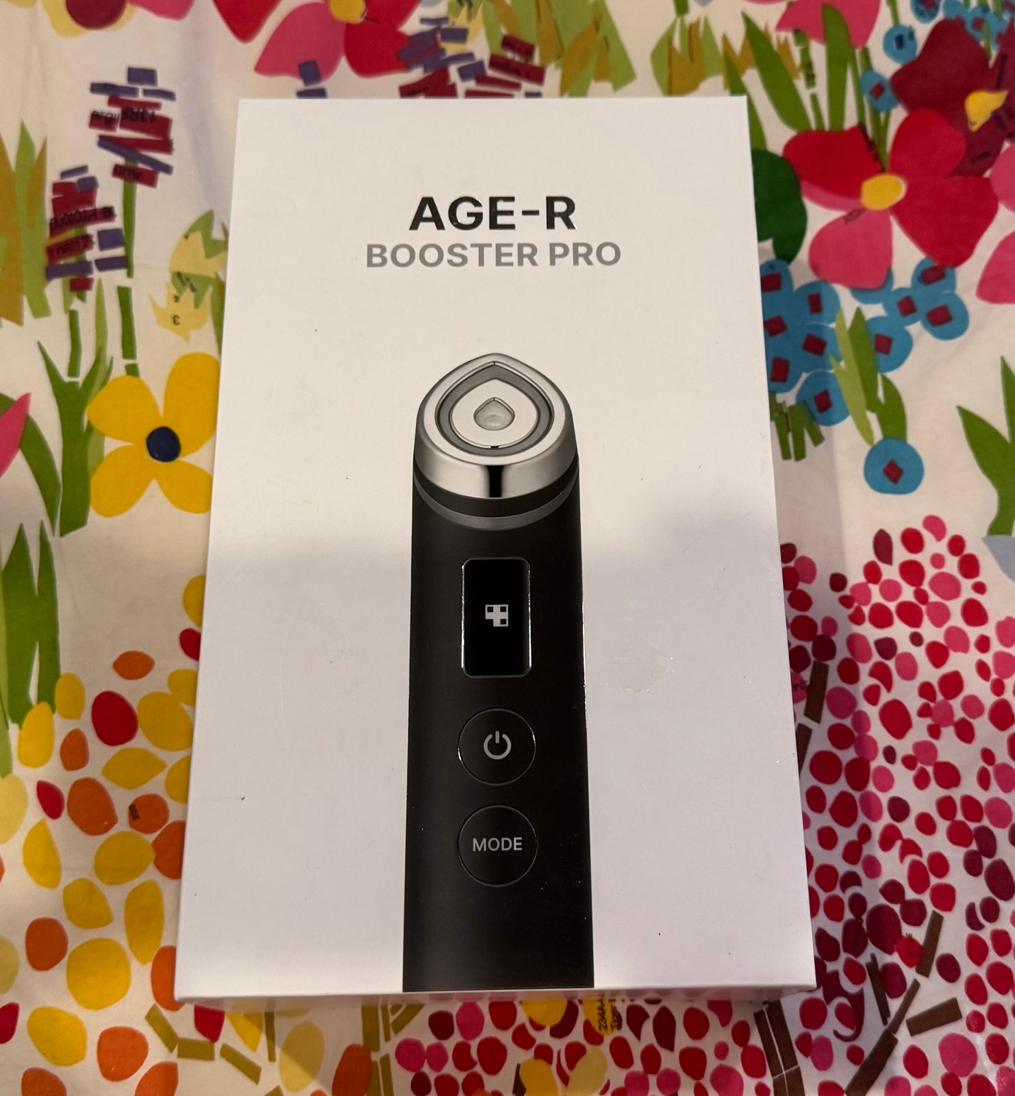 Viral medicube age r booster pro - BRAND NEW, SEALED in package