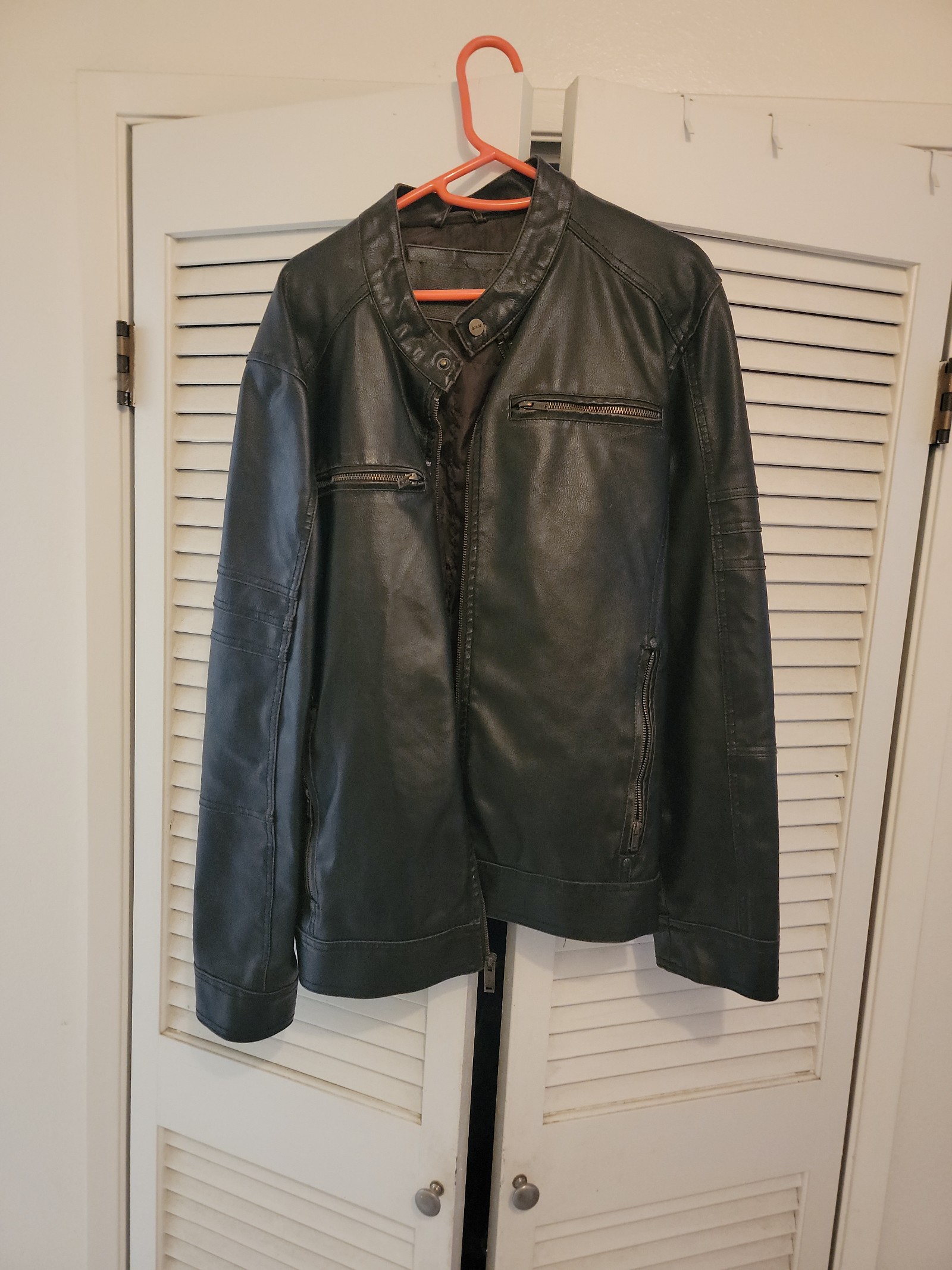 Guess heavy Leather motorcycle Jacket