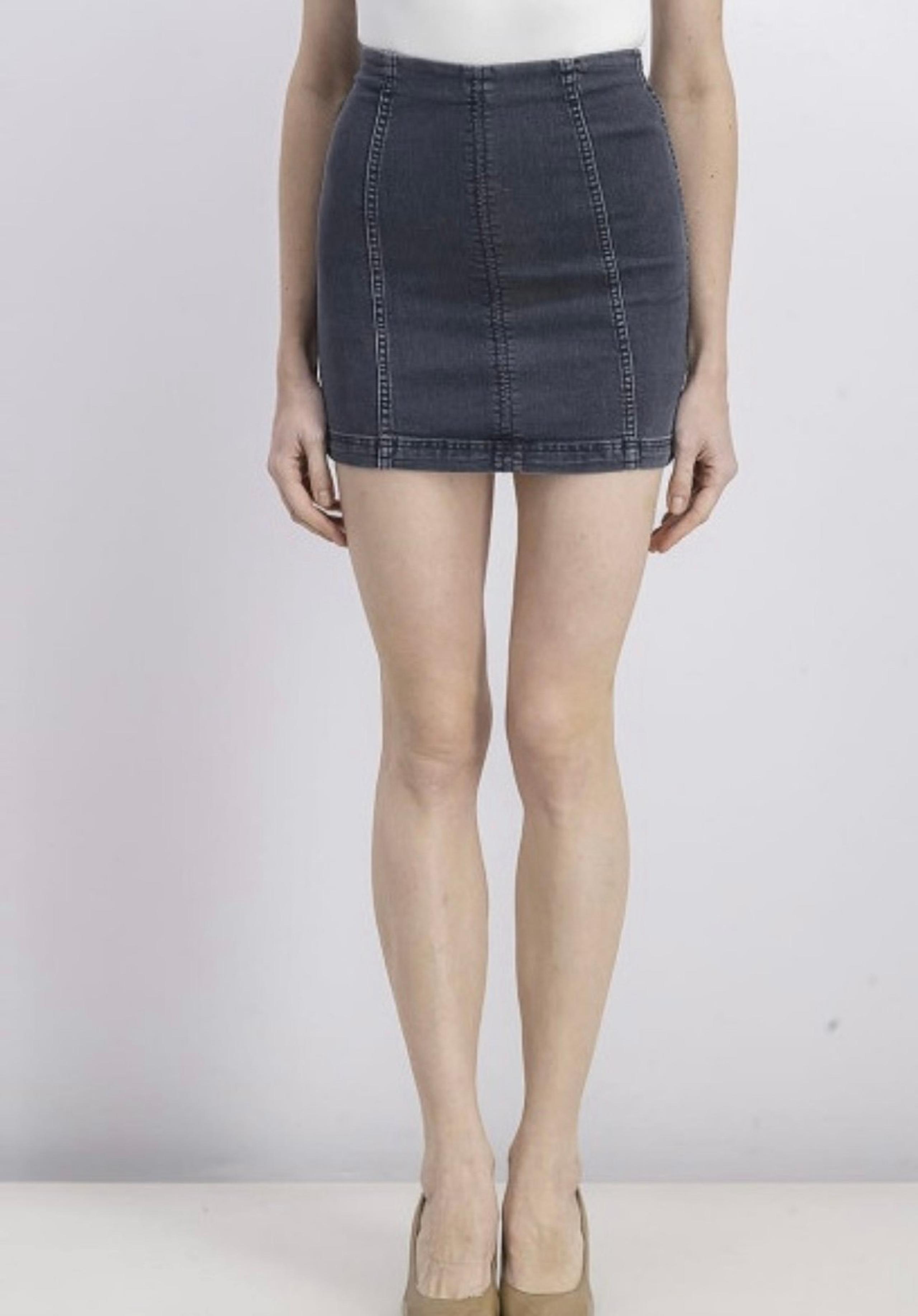 Modern Femme Faded Grey Denim Stretch Skirt Women’s Size 8 - Free People