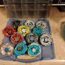 Beyblade Metal Fusion Fusion lot with case
