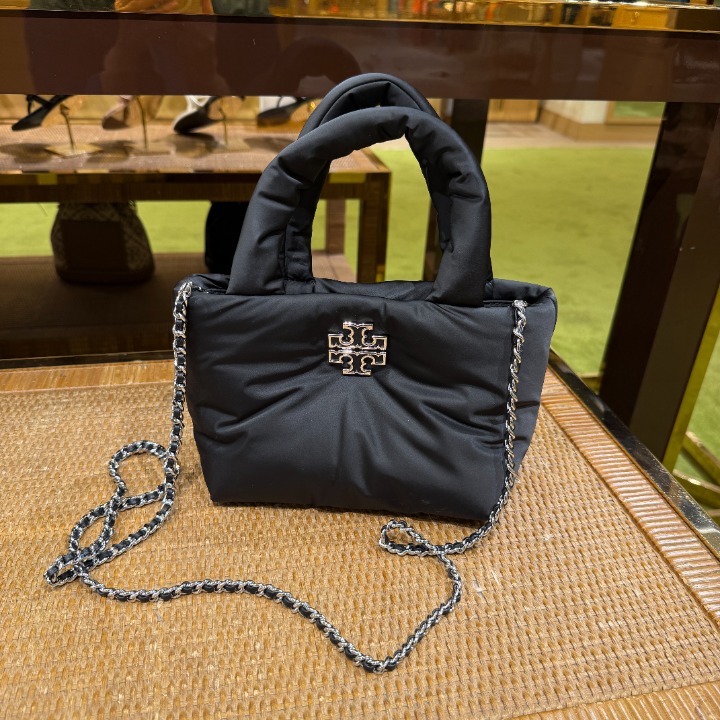 Tory Burch Britten Nylon Puffy Mini Tote 170317 軽量 Tory Burch Britten Nylon Puffy Mini Tote 170317 Black