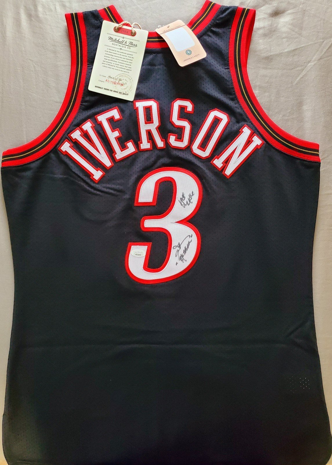Allen Iverson Philadelphia 76ers 1997-98 Jersey Mitchell and Ness (SIGNED)