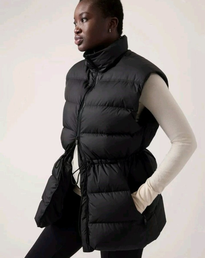 Athleta Cascade Down Puffer Vest M Black