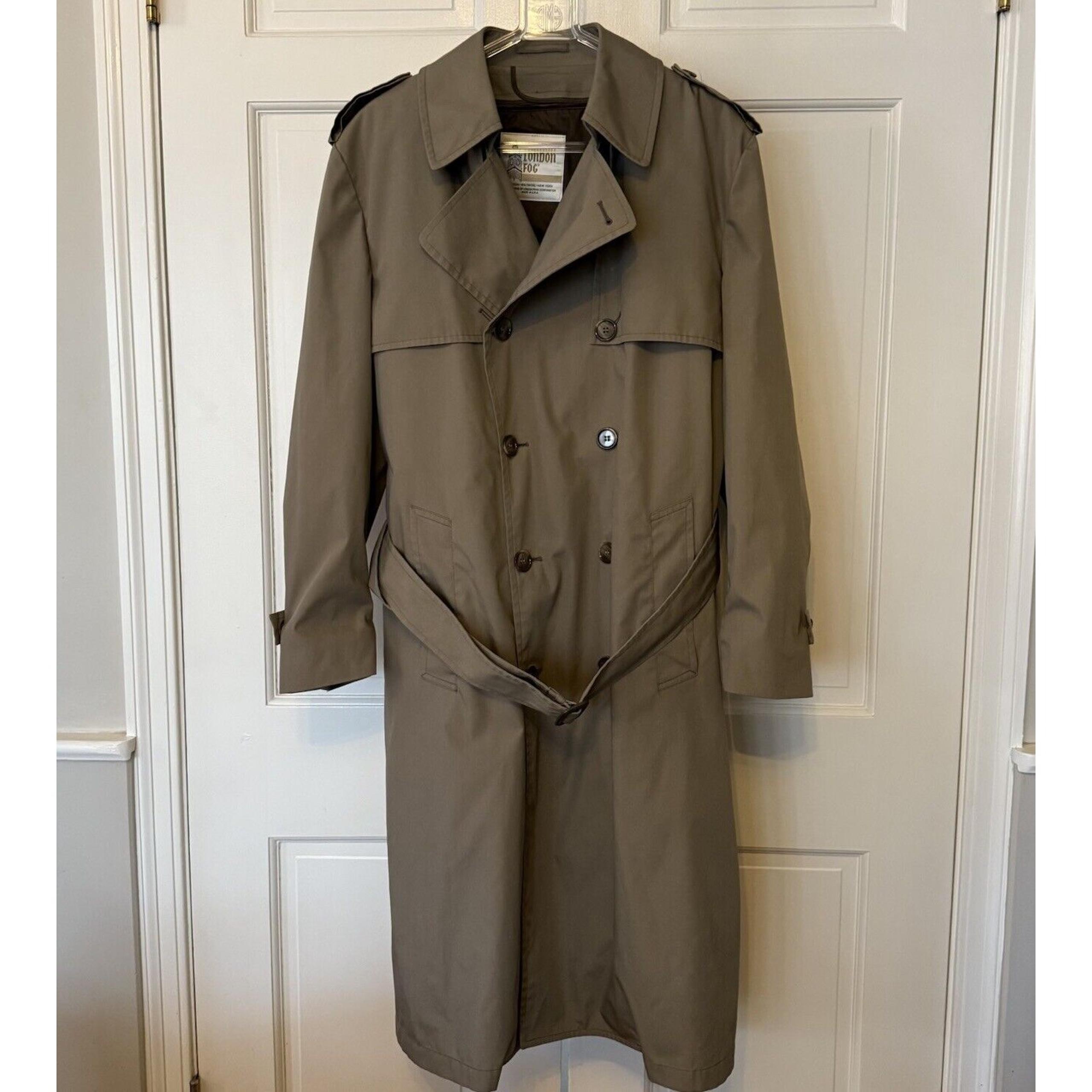 London Fog Classic Men's Trenchcoat with Zip-out Thinsulate Lining, Size 42 Reg.