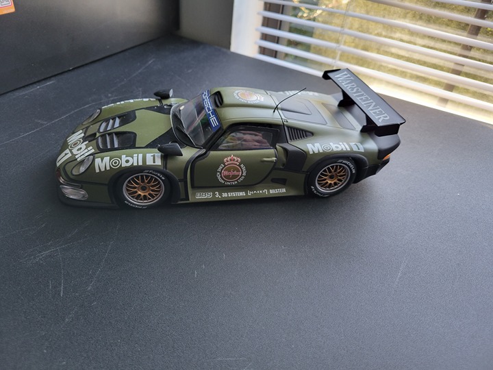 UT Models 1996 Porsche 911 GT1 Camo Factory Test 24 H Le Mans Diecast 1:18 Car
