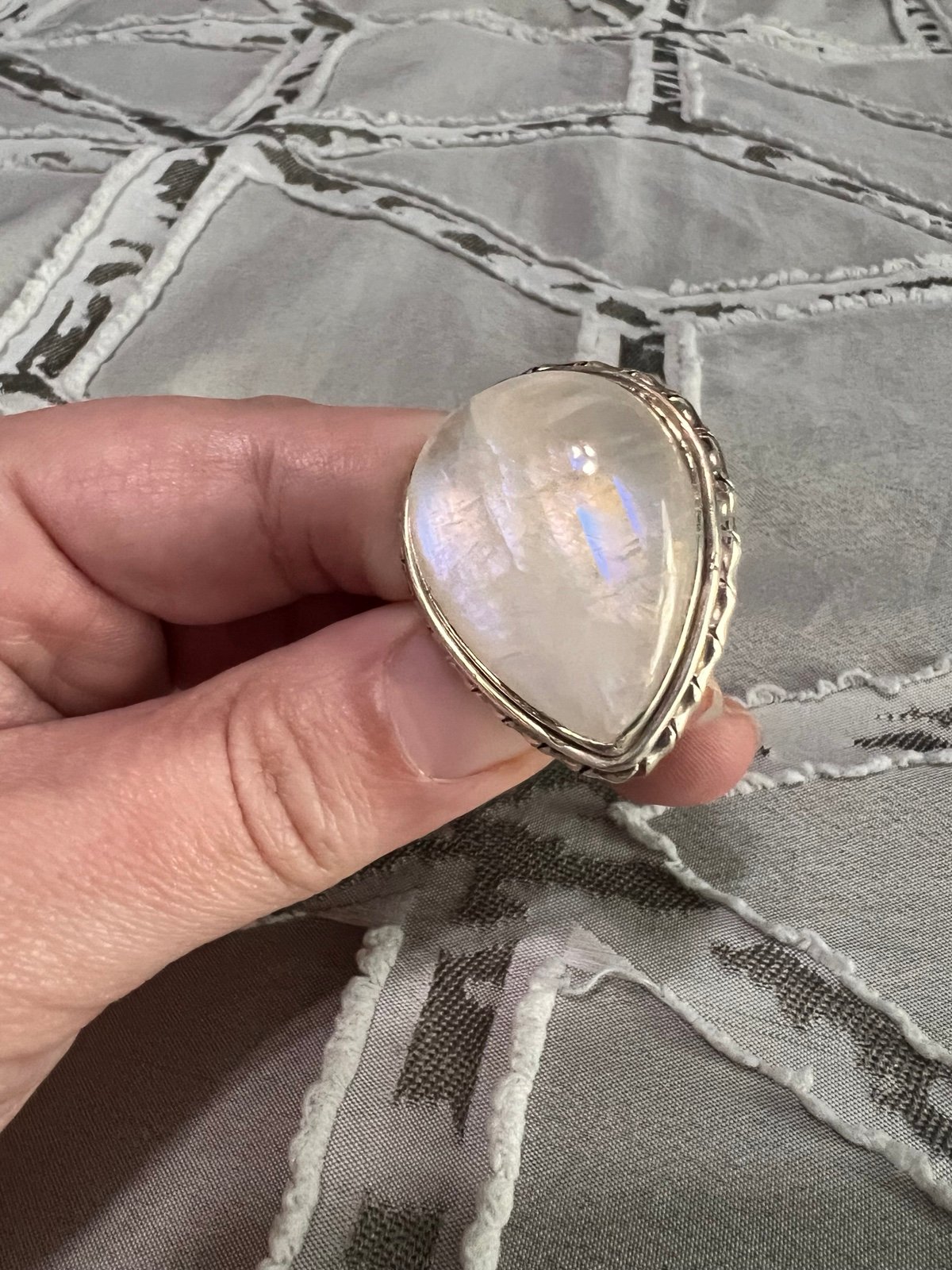 Gorgeous Sterling silver rainbow moonstone ring