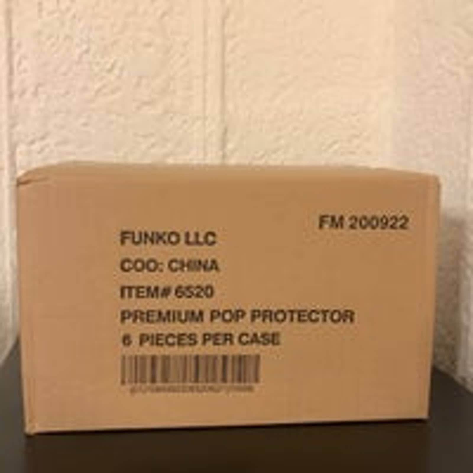 Pop! PROTECTORS 01 (ACRYLIC) FOR 4 INCH FUNKO POP! FIGURES (LOT OF 6)