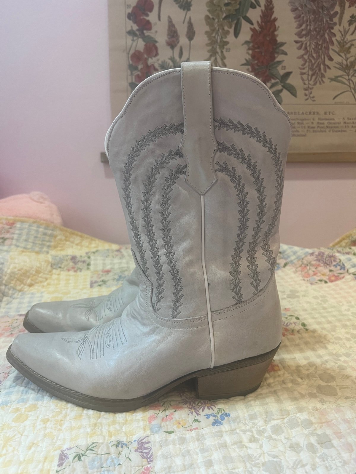 Authentic white cowboy boots womens size 10
